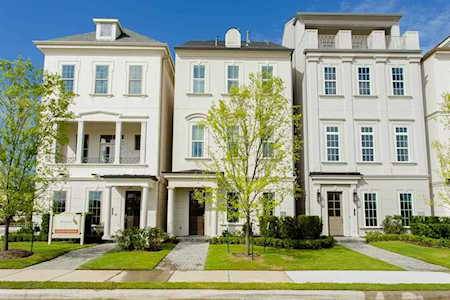 817 Blackshire Ln Houston, TX 77055