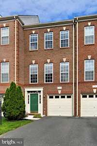 41848 Cinnabar Square Aldie, VA 20105