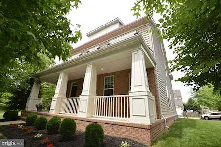 23110 Bronstein Ln Ashburn, VA 20148