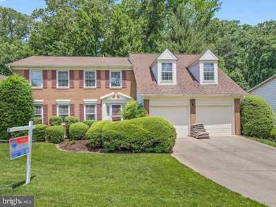 10167 Red Spruce Rd Fairfax, VA 22032