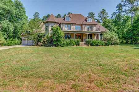 4456 River Oaks Rd Lake Wylie, SC 29710
