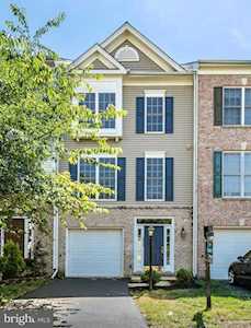 8921 Benchmark Ln Bristow, VA 20136