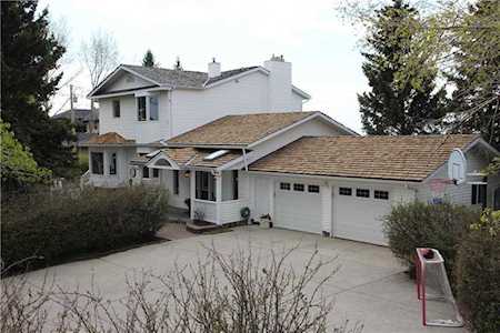 27 Campbell Drive Rural Rocky View County, AB T3L 2P5