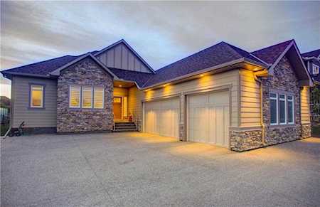 23 Cimarron Estates Manor Okotoks, AB T1S 0J8