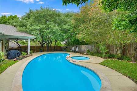 7025 Auckland Dr Austin, TX 78749