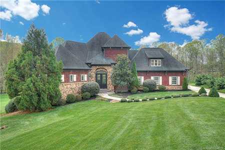 270 Sandhills Ct Mooresville, NC 28115