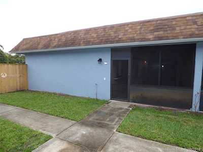 761 Park Ave #B4 Lake Park, FL 33403