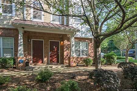 1107 Ilana Ct Charlotte, NC 28204