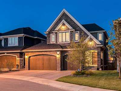 40 Aspen Summit Park SW Calgary, AB T3H 0T7