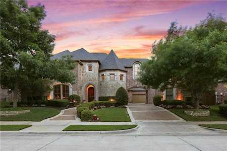 3705 Winding Oaks Drive Flower Mound, TX 75022