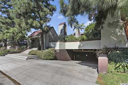 1809 Peyton Avenue #113 Burbank, CA 91504