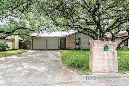 7809 Wakefield Dr Austin, TX 78749