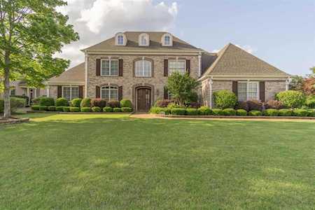 10130 Avent Ridge Dr Collierville, TN 38017