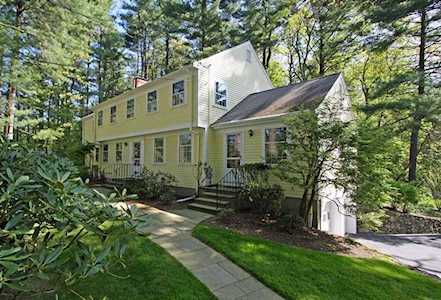 81 Bogle Street Weston, MA 02493