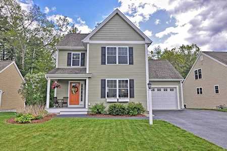12 Emerson Cir Pepperell, MA 01463