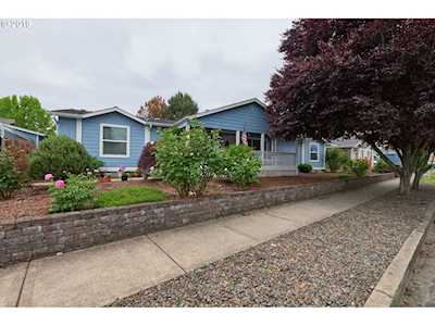 856 NE Hide Away Dr Mcminnville, OR 97128