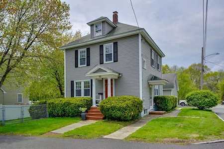 90 Baltimore Ave Lowell, MA 01851