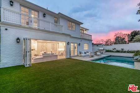 15007 Bestor Boulevard Pacific Palisades, CA 90272