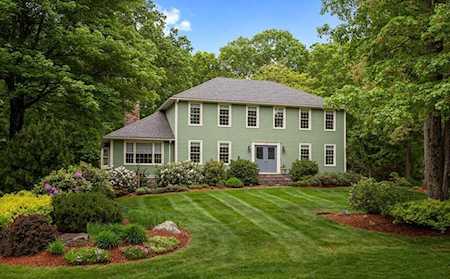 12 Kimball Rd Hopkinton, MA 01748