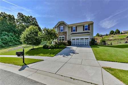 129 Chertsey Dr Mooresville, NC 28115