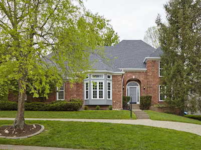 712 Lake Forest Pkwy Louisville, KY 40245