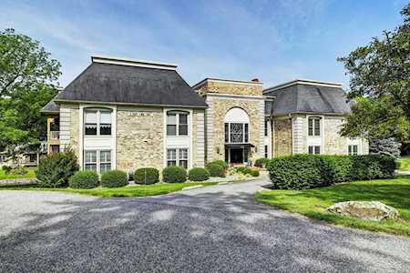 1110 Chamberlain Hill Rd #230 Louisville, KY 40207