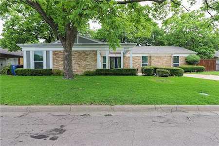 15525 Earlport Circle Dallas, TX 75248