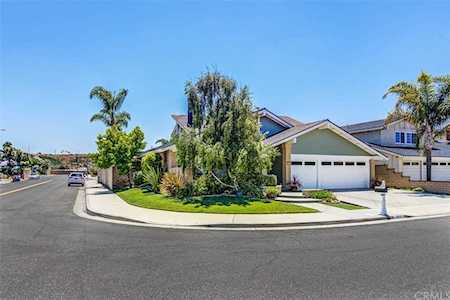 18302 Rain Circle Huntington Beach, CA 92648