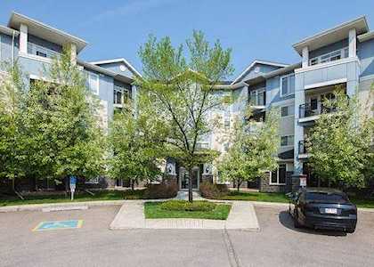 108 Country Village Circle NE #101 Calgary, AB T3K 0E3