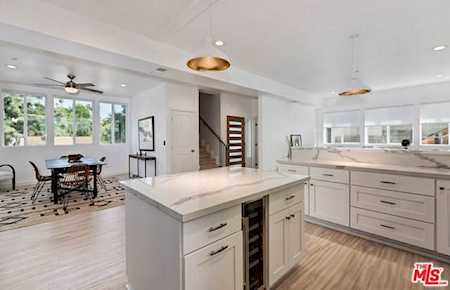 1325 Silver Lake Boulevard Los Angeles, CA 90026