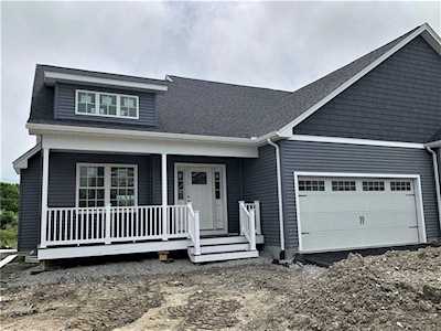 14 Bailey Brook CT, Unit#30 #30 Middletown, RI 02842