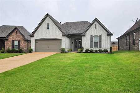 430 Hidden Meadows Cv Oakland, TN 38060