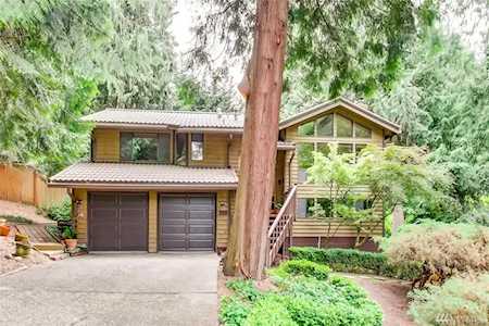 305 207th Ave NE Sammamish, WA 98074