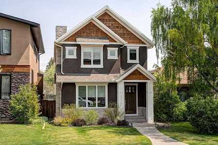 2230 26 Street SW Calgary, AB T3E 2A5