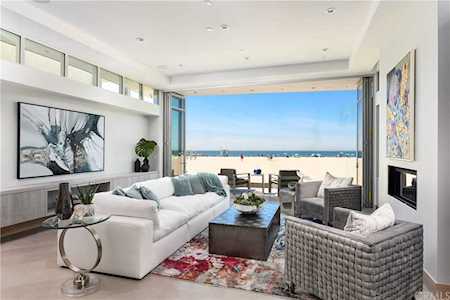 212 The Strand Hermosa Beach, CA 90254
