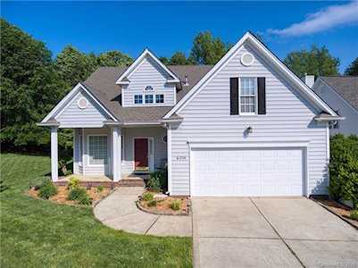 6224 Tuskan Dr Charlotte, NC 28270