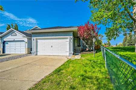 53 Shannon Manor SW Calgary, AB T2Y 2Y5