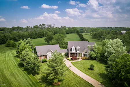 32 Pine Meadows Dr Simpsonville, KY 40067