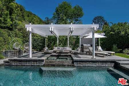 3289 Mandeville Canyon Road Los Angeles, CA 90049