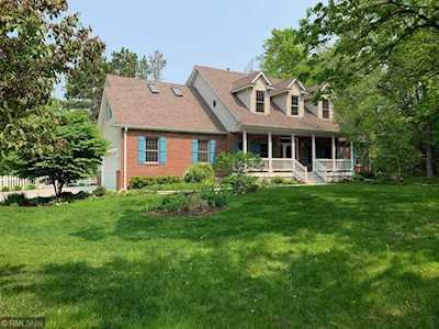5727 Roscoe Road Pine Springs, MN 55128