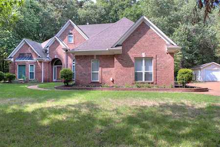 10474 N Bent Laurel Ln Lakeland, TN 38002