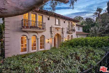325 Toyopa Drive Pacific Palisades, CA 90272