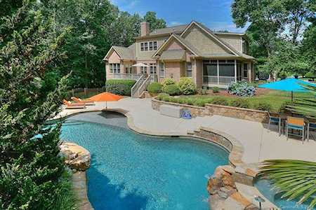 123 Freshwater Ln Mooresville, NC 28117