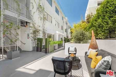 1345 Havenhurst Drive #14 West Hollywood, CA 90046