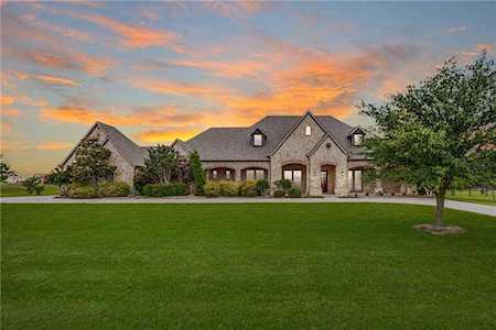755 Stallion Drive Lucas, TX 75002