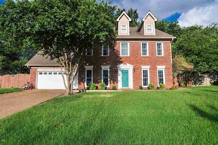 1008 Ten Oaks Dr Collierville, TN 38017