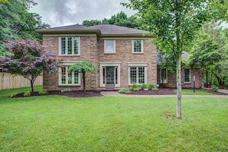 902 Old Hobbs Pl Louisville, KY 40223