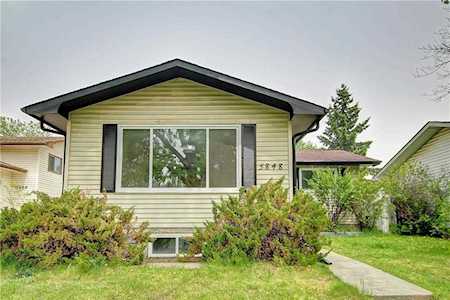 5848 Rundlehorn Drive NE Calgary, AB T1Y 2C3