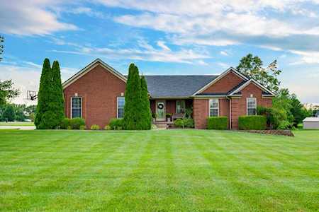 28 Stonecrest Ct Fisherville, KY 40023