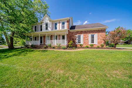 8407 Fieldcrest Ct Louisville, KY 40299